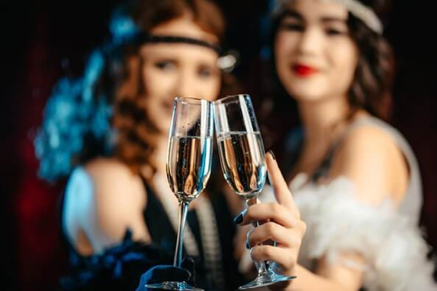 Glitz & Glamour Night with Magic Mirror Photo Booth